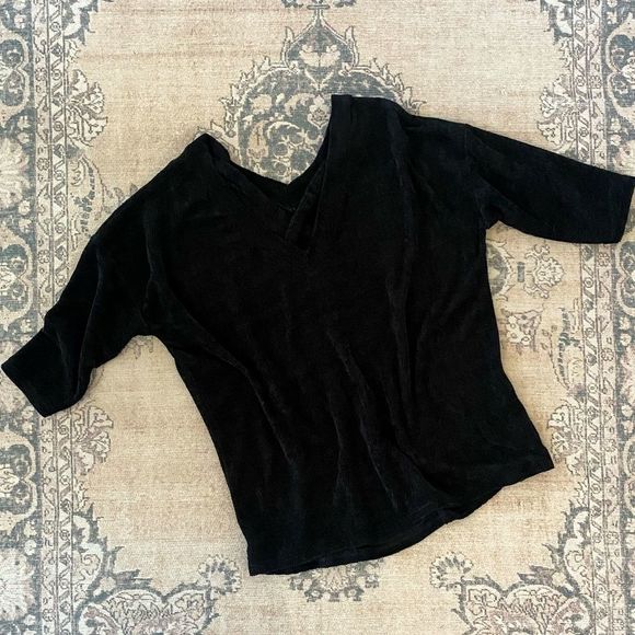 Cherish top, black, criss cross front, size S - Picture 1 of 4